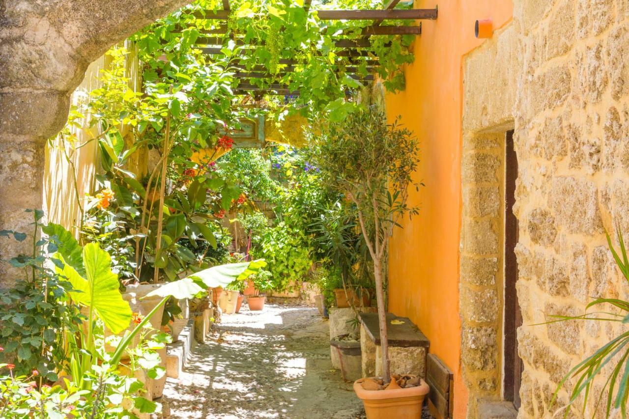 Colours - Old Town - Studios Rhodes City Eksteriør bilde
